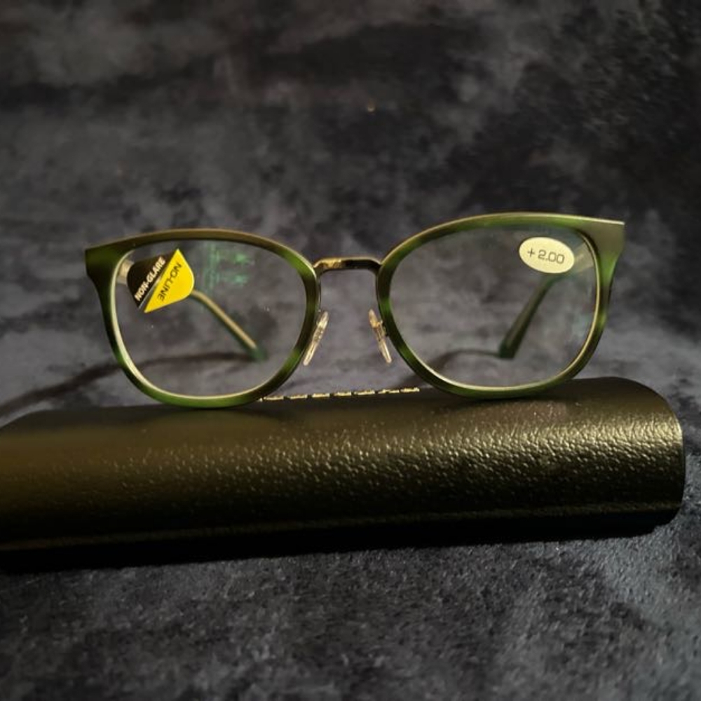 Burberry glasses BE2256 striped matte green